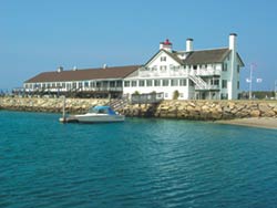 The Waterfront at Lighthouse Inn