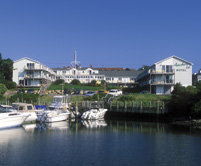 Anchor-In Distinctive Waterfront Lodging